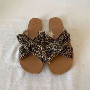 Leopard Print Bow tie Sandals